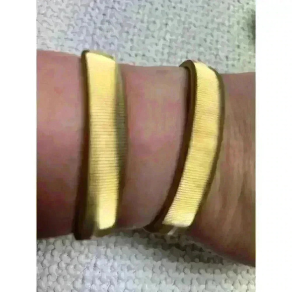 3 gold tone bracelets‎ - Picture 4 of 4
